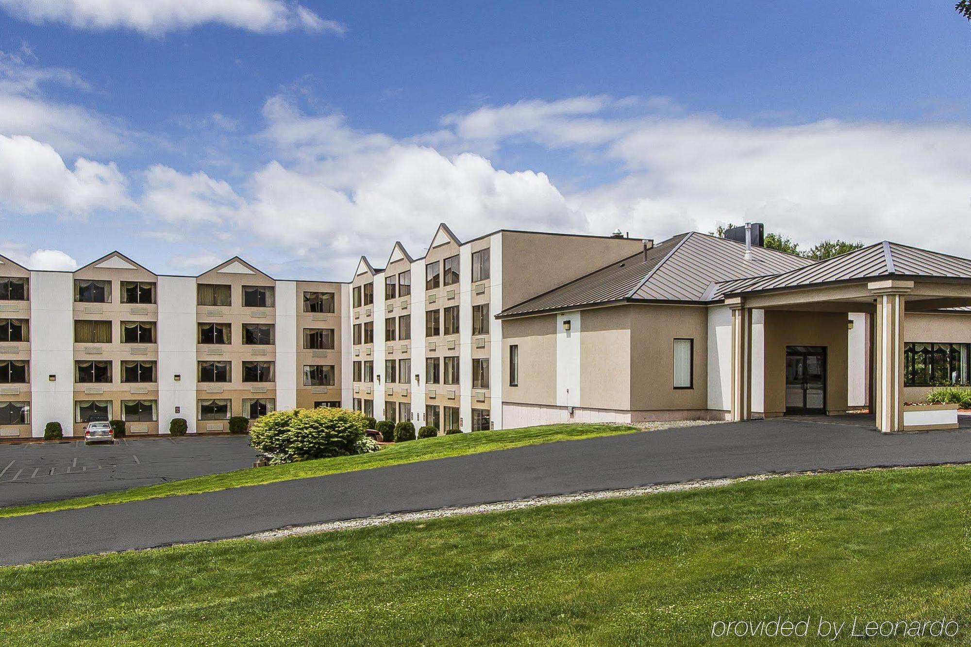 Holiday Inn Express & Suites Waterville - North By Ihg Exterior photo